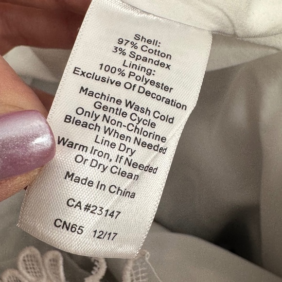 Talbots Lace Trimmed Woodblock Floral Stretch Cotton Canvas Skirt - Picture 5 of 7